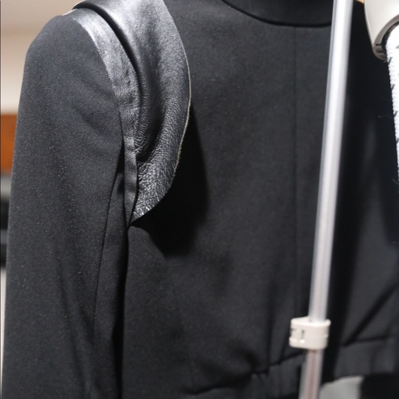 Alice and Olivia silk cropper blazer - Picture 6 of 6